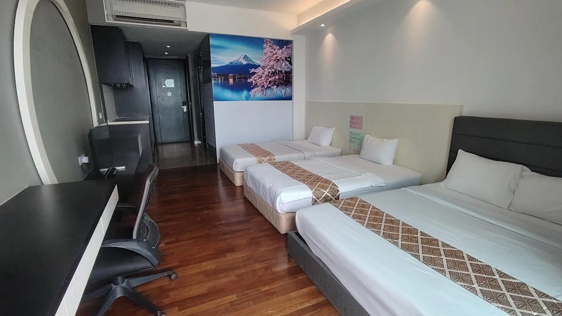 Апартаменты The Shore Premier Melaka